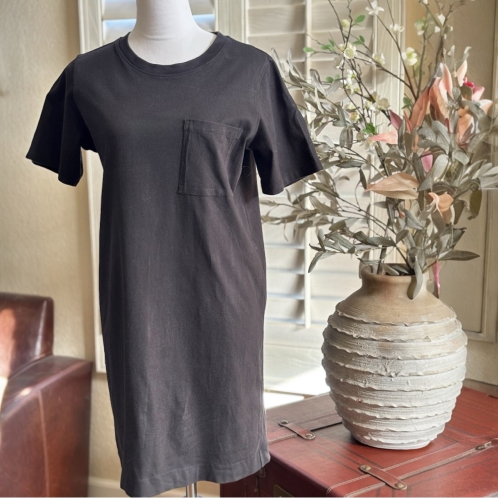 EVERLANE The Organic Cotton Weekend Tee Dress in Black (S) - Picture 7 of 8